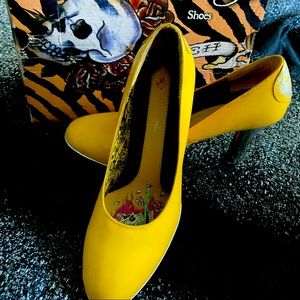 Ed Hardy Yellow Pumps - Vintage